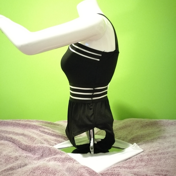 NWOT S Illusion Striped One Piece Swimsuit - Picture 5 of 8